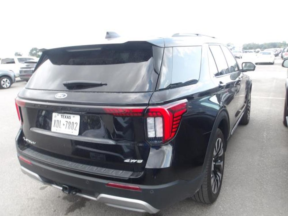 2025 Ford Explorer Platinum