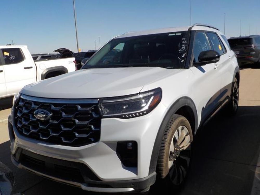 2025 Ford Explorer Platinum