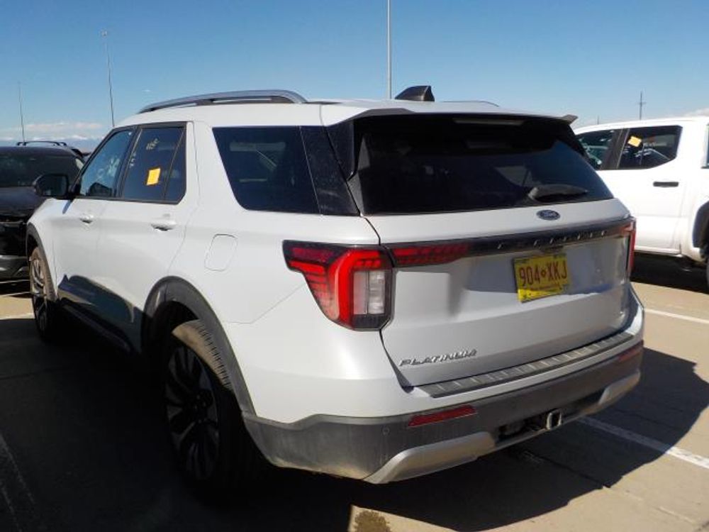 2025 Ford Explorer Platinum