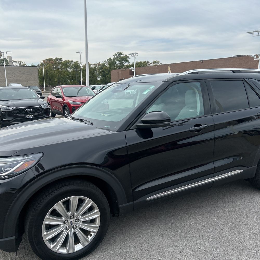 2025 Ford Explorer Platinum