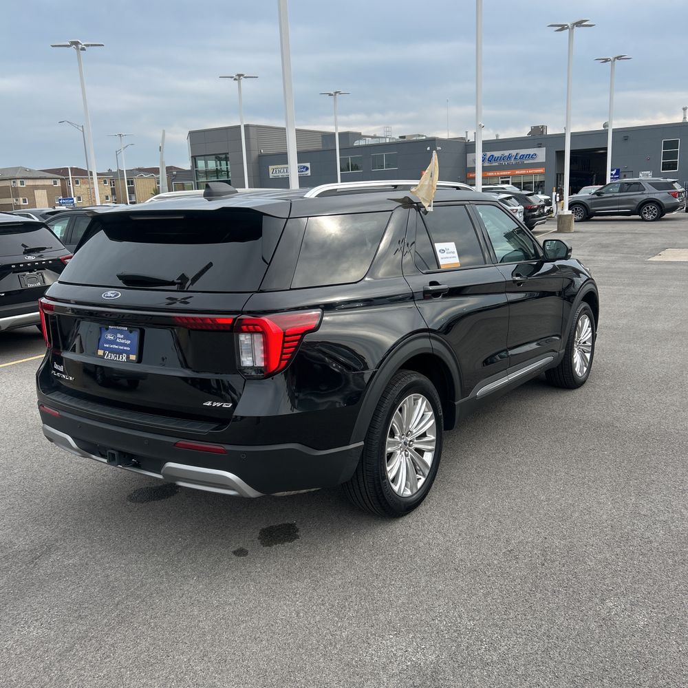 2025 Ford Explorer Platinum