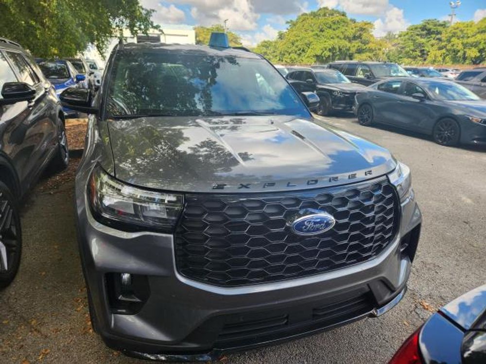 2025 Ford Explorer ST-Line