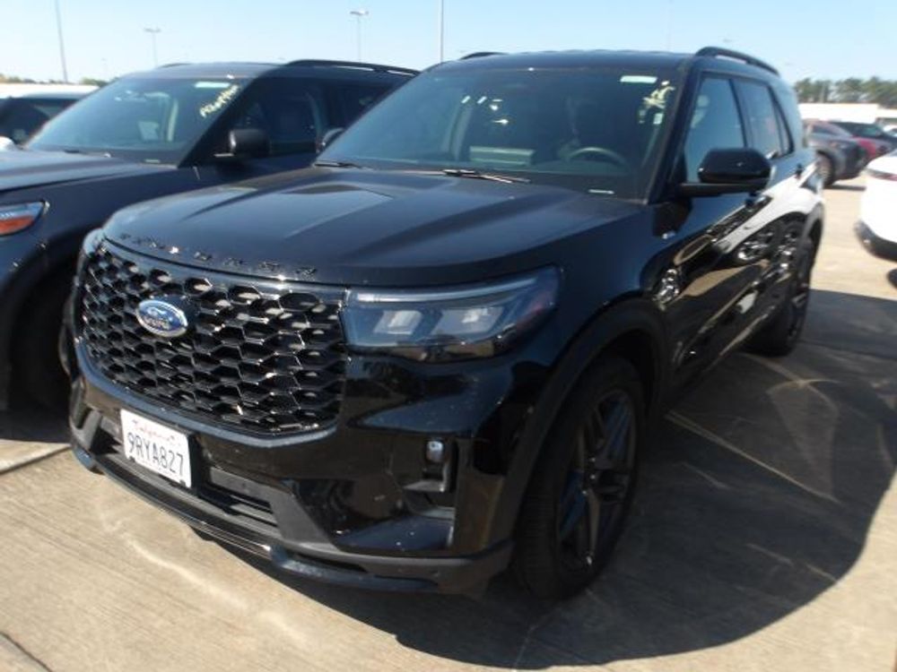 2025 Ford Explorer ST-Line
