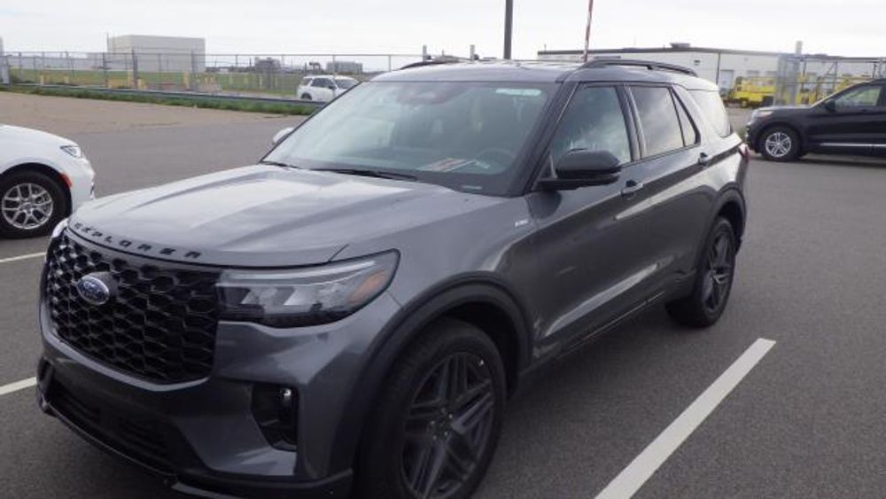 2025 Ford Explorer ST-Line