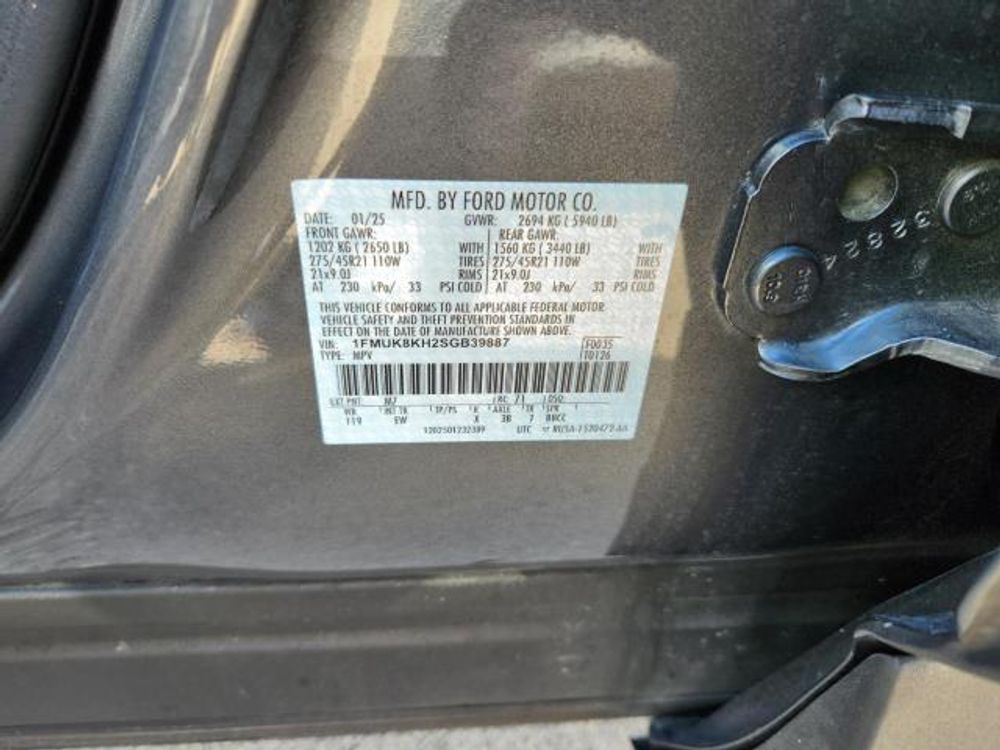 2025 Ford Explorer ST-Line