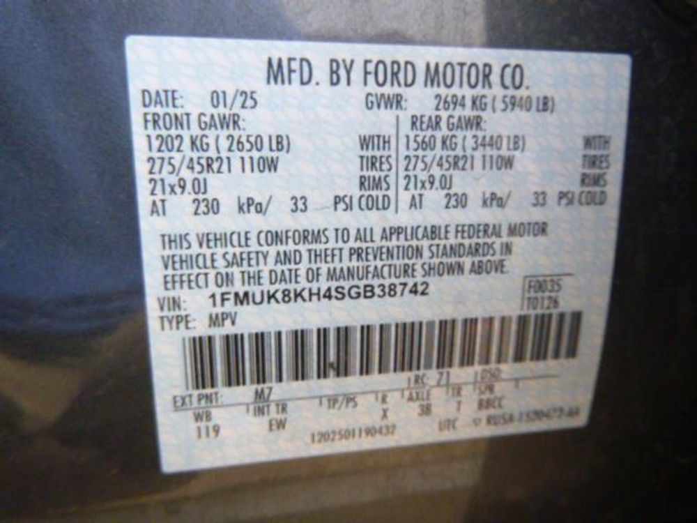 2025 Ford Explorer ST-Line