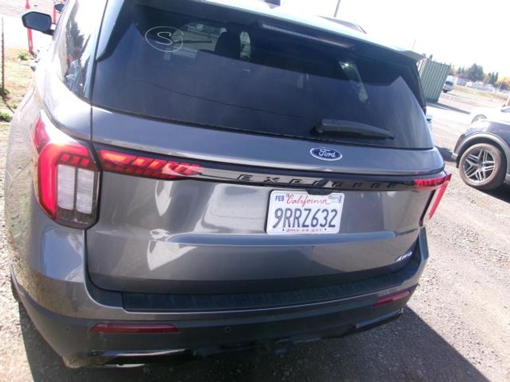 2025 Ford Explorer ST-Line
