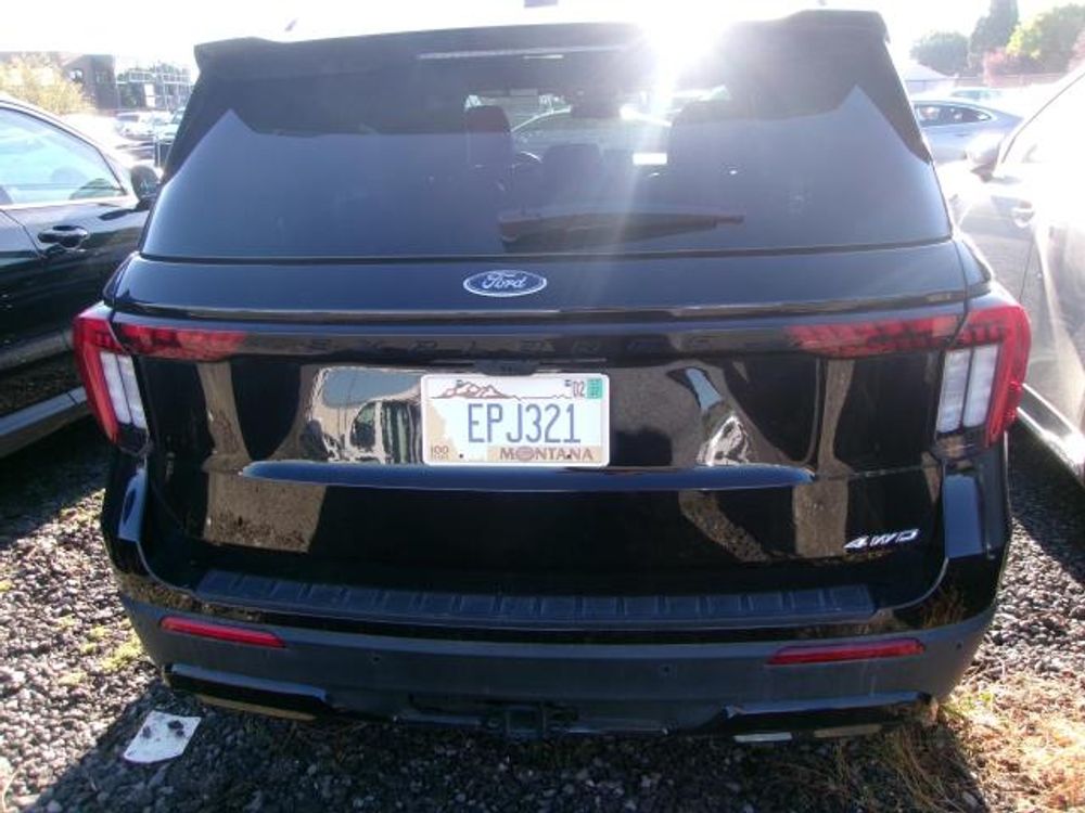 2025 Ford Explorer ST-Line