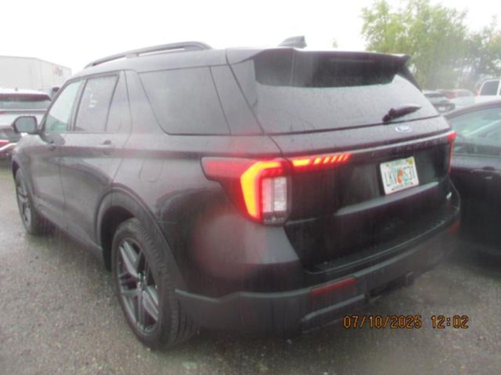 2025 Ford Explorer ST-Line