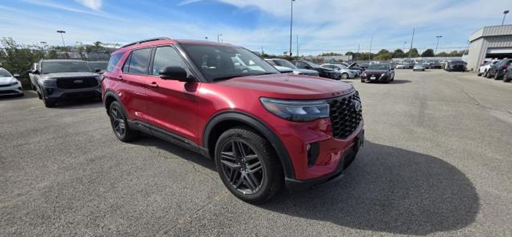 2025 Ford Explorer ST-Line