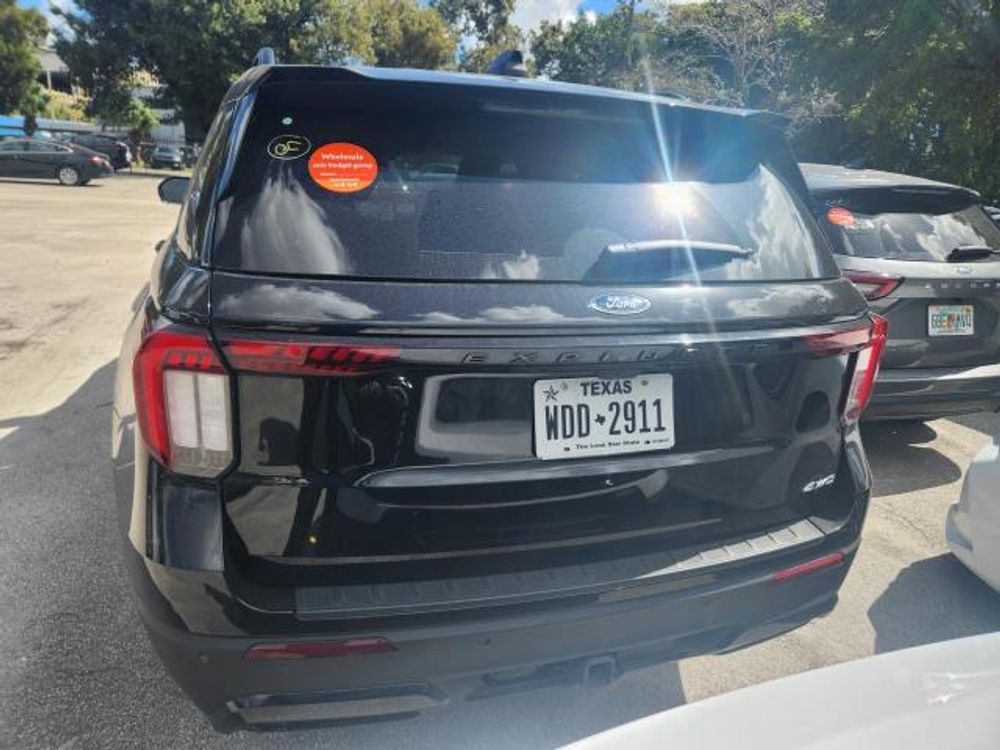 2025 Ford Explorer ST-Line