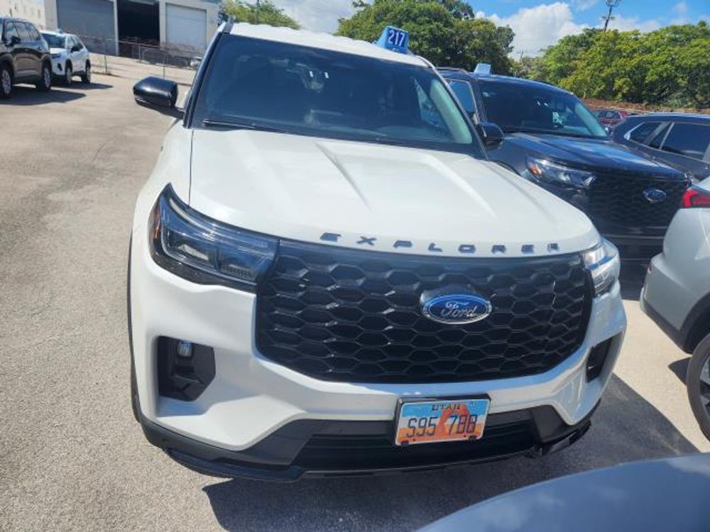 2025 Ford Explorer ST-Line
