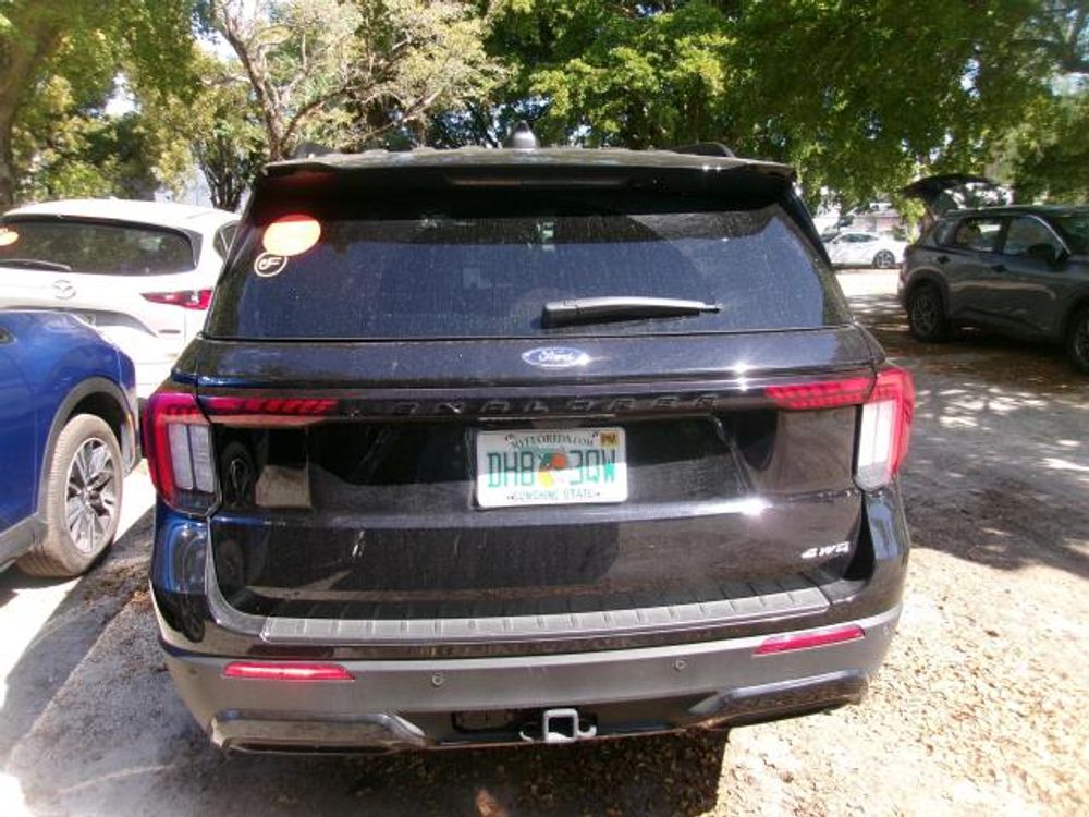 2025 Ford Explorer ST-Line