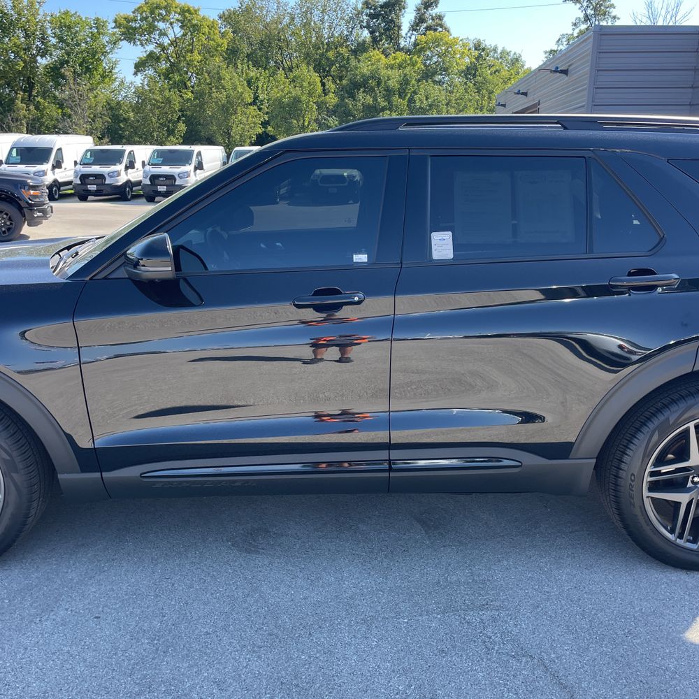 2025 Ford Explorer ST