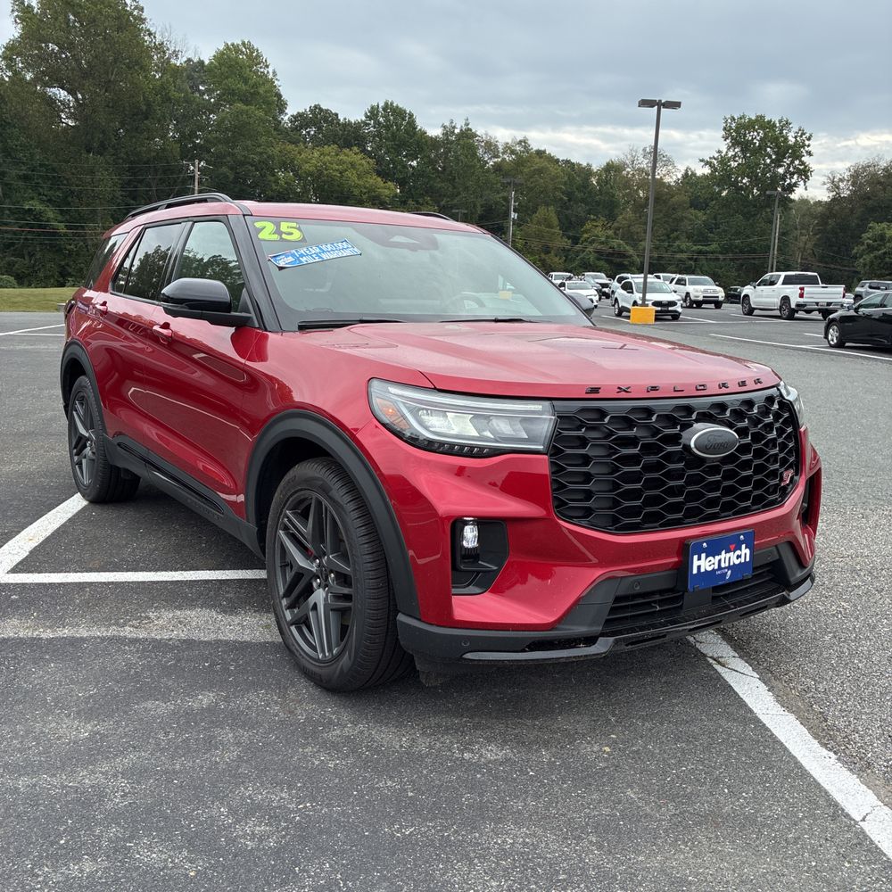 2025 Ford Explorer ST