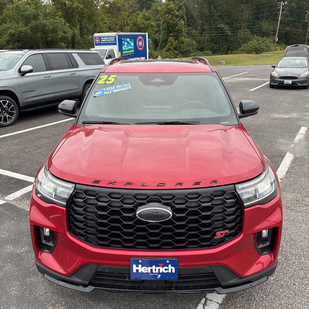 2025 Ford Explorer ST
