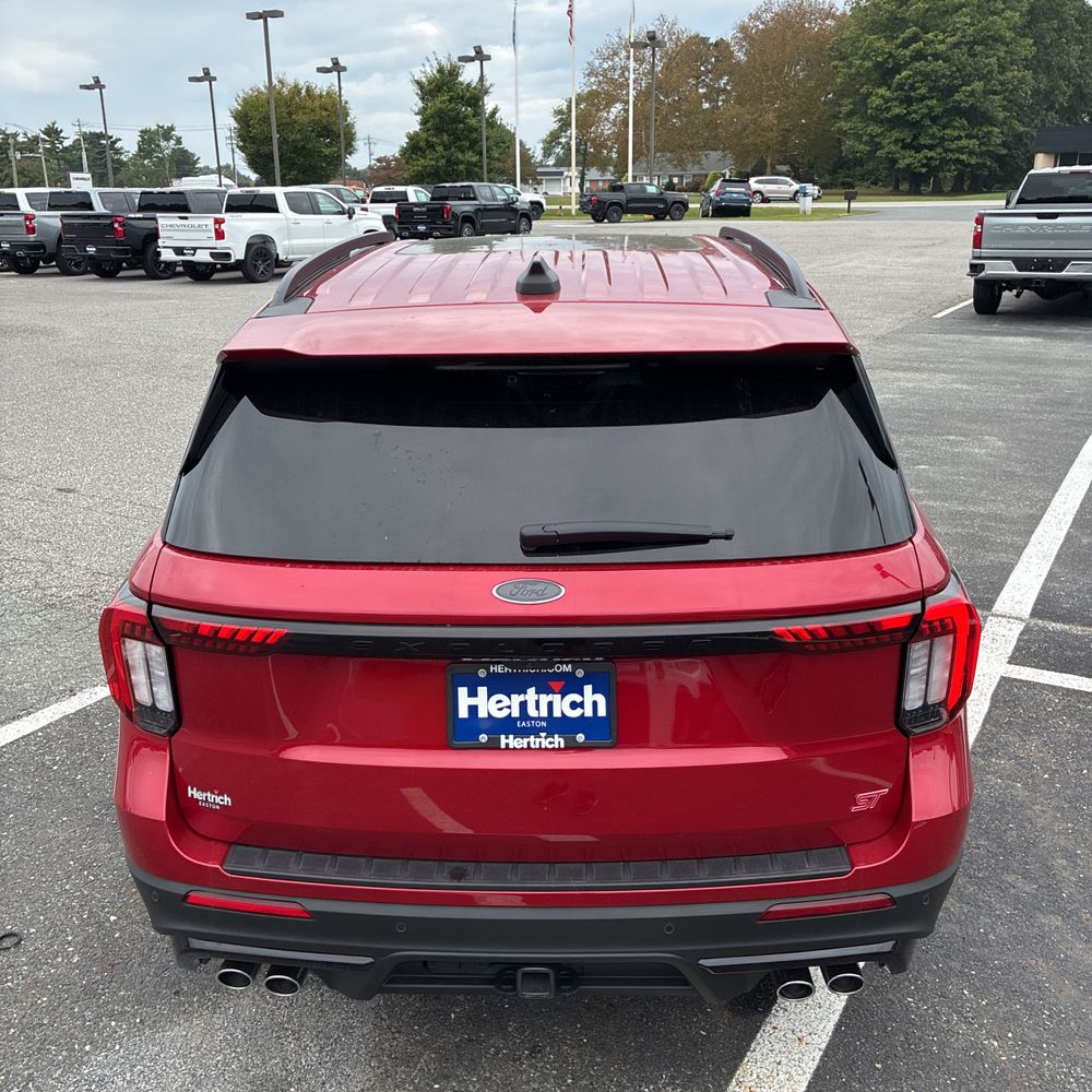 2025 Ford Explorer ST