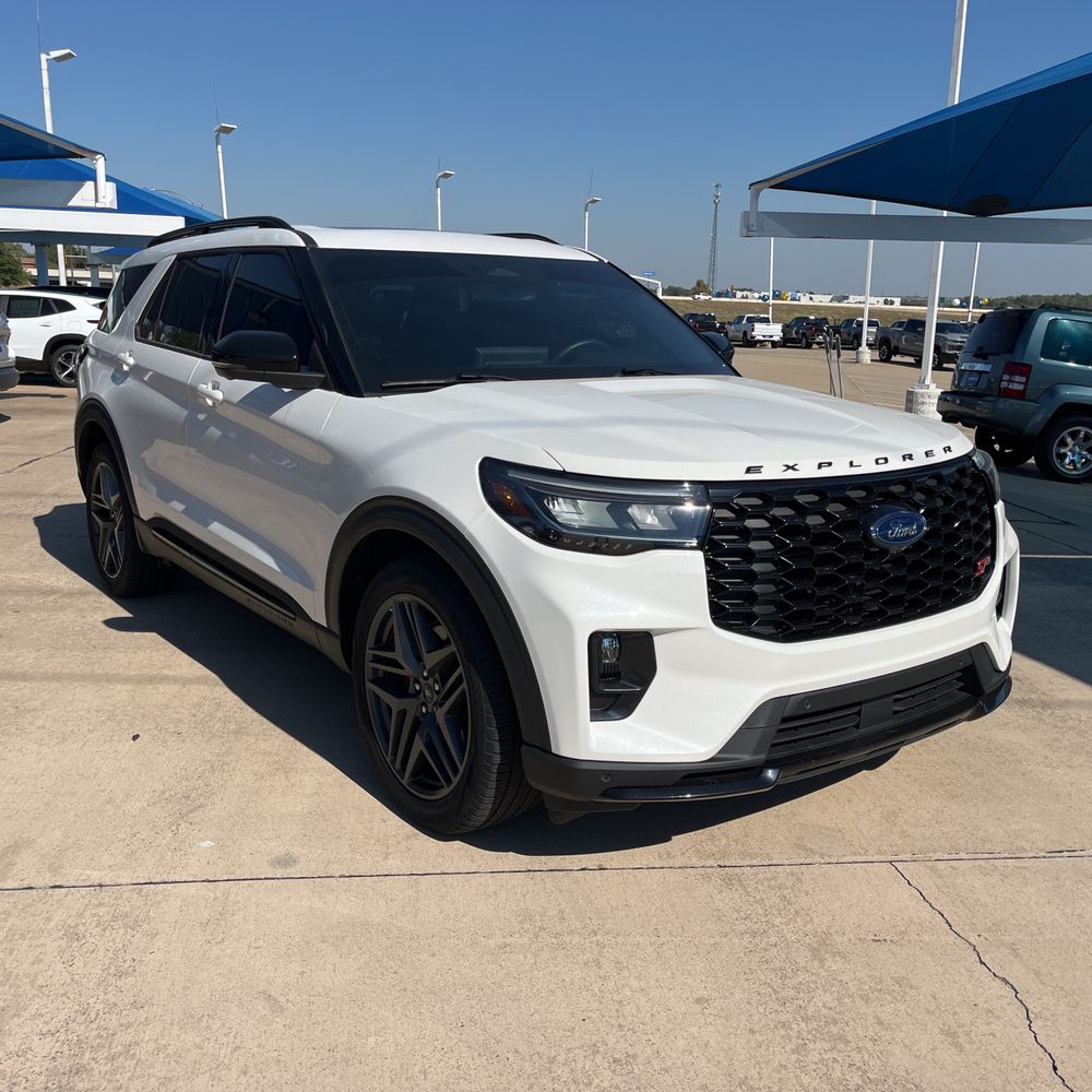 2025 Ford Explorer ST
