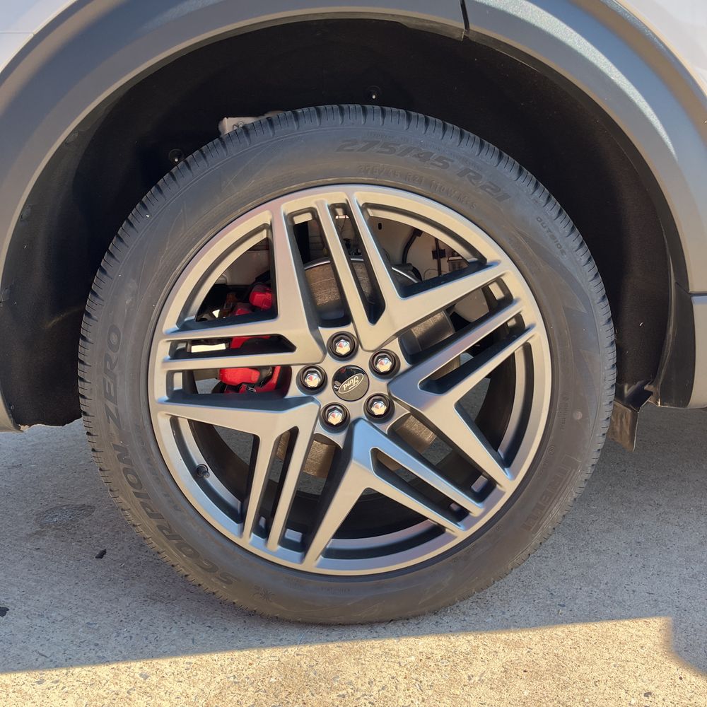 2025 Ford Explorer ST