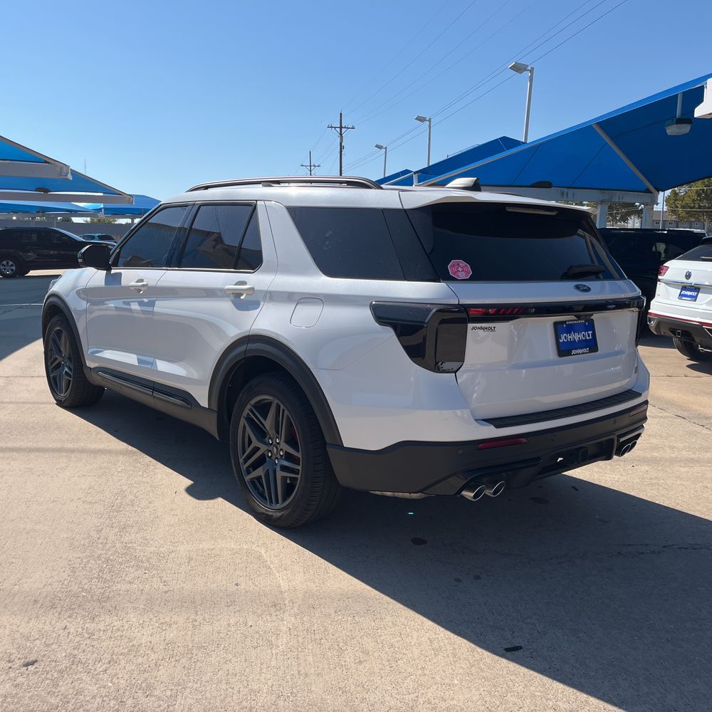 2025 Ford Explorer ST