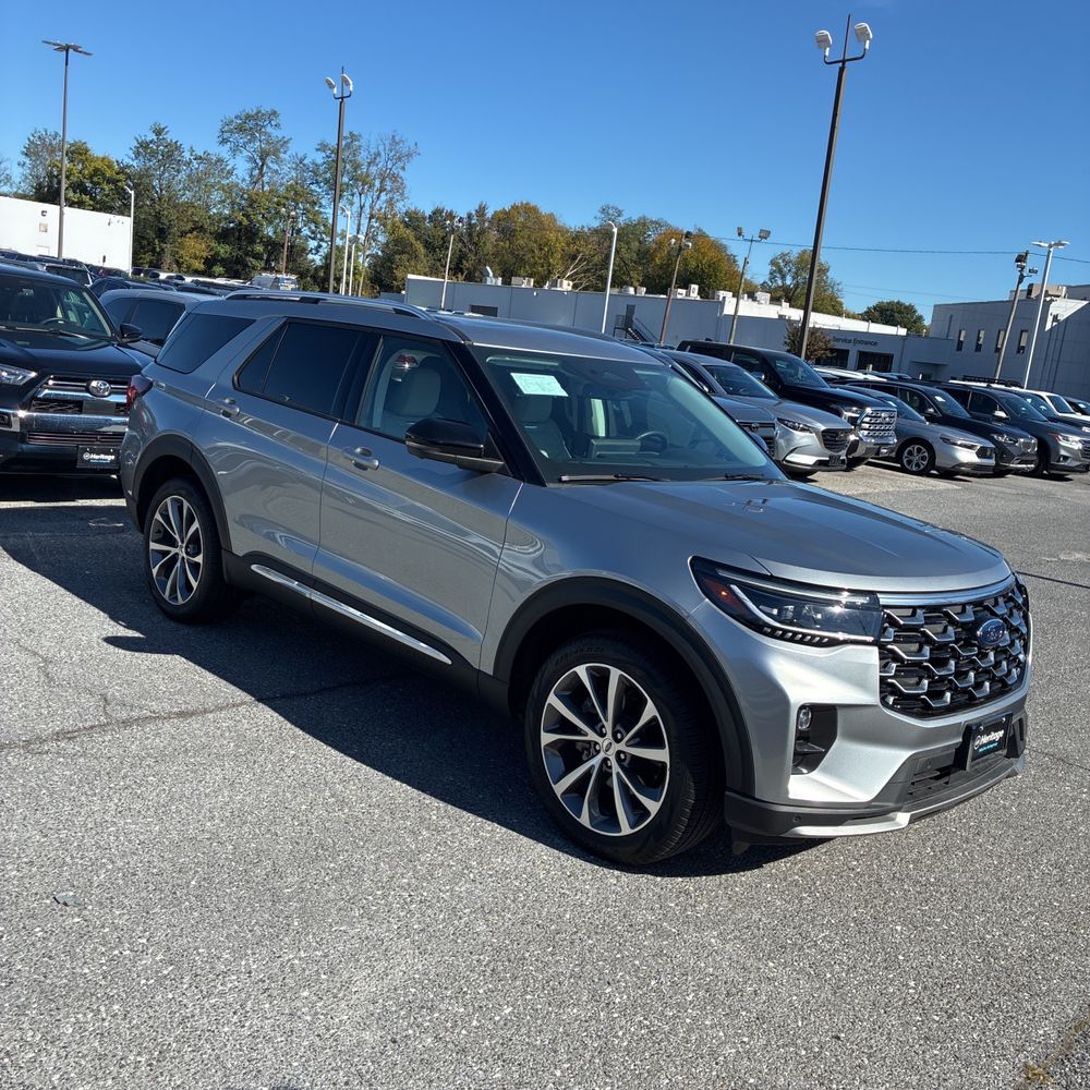 2025 Ford Explorer Platinum