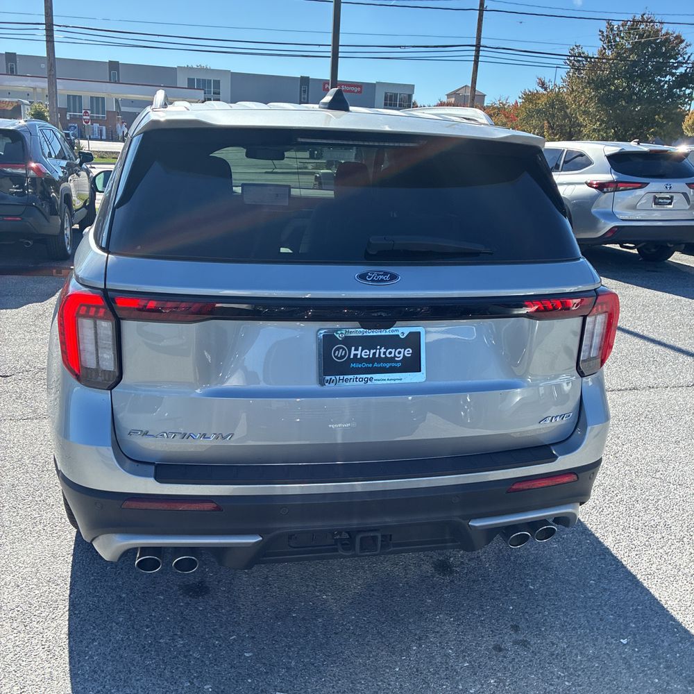2025 Ford Explorer Platinum