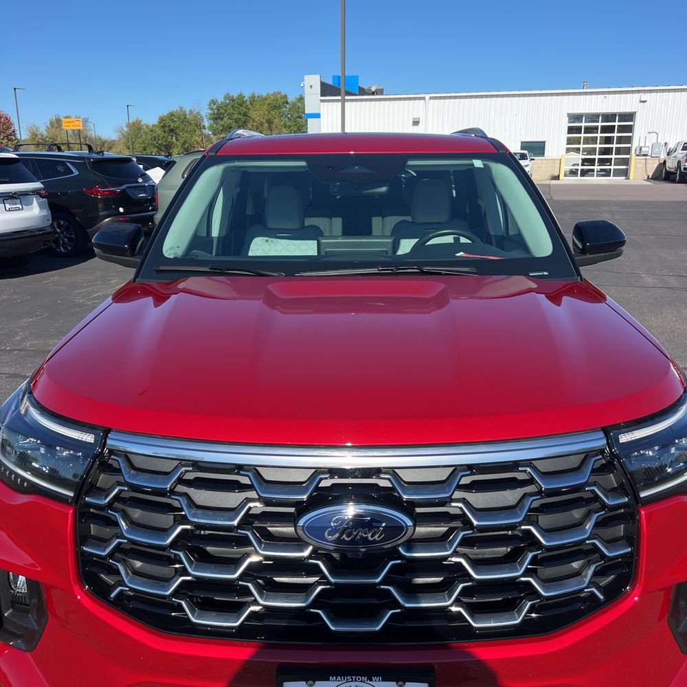 2025 Ford Explorer Platinum