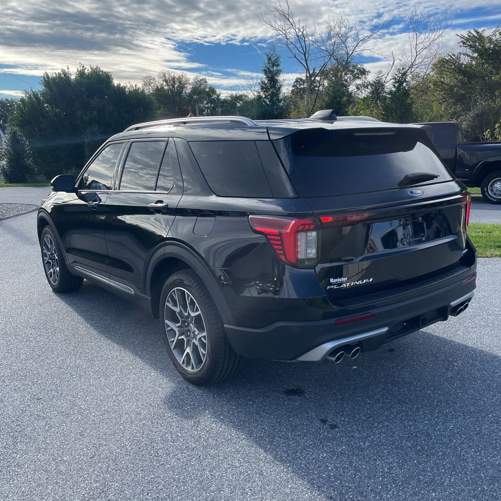2025 Ford Explorer Platinum