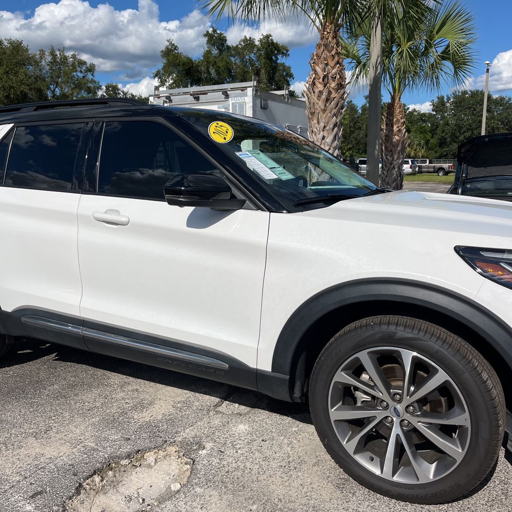2025 Ford Explorer Platinum