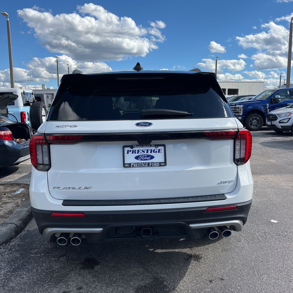 2025 Ford Explorer Platinum