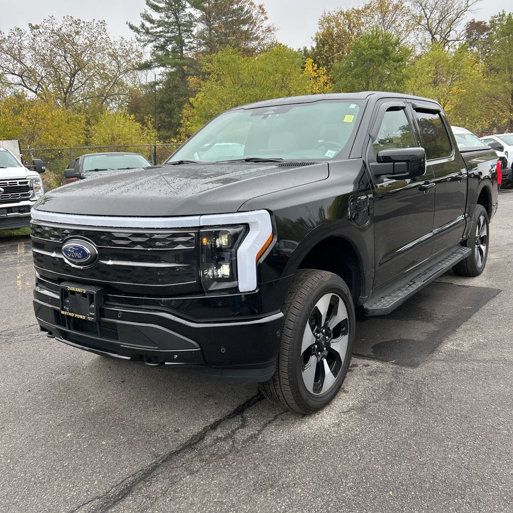 2022 Ford F-150 Lightning Platinum