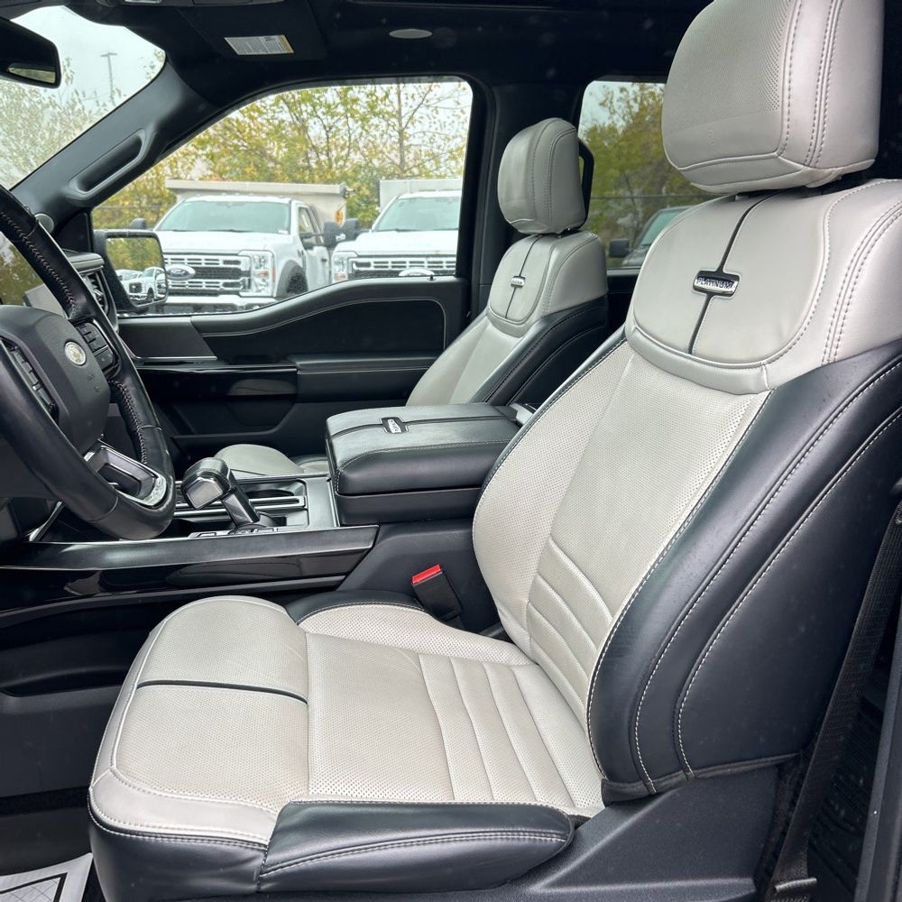 2022 Ford F-150 Lightning Platinum