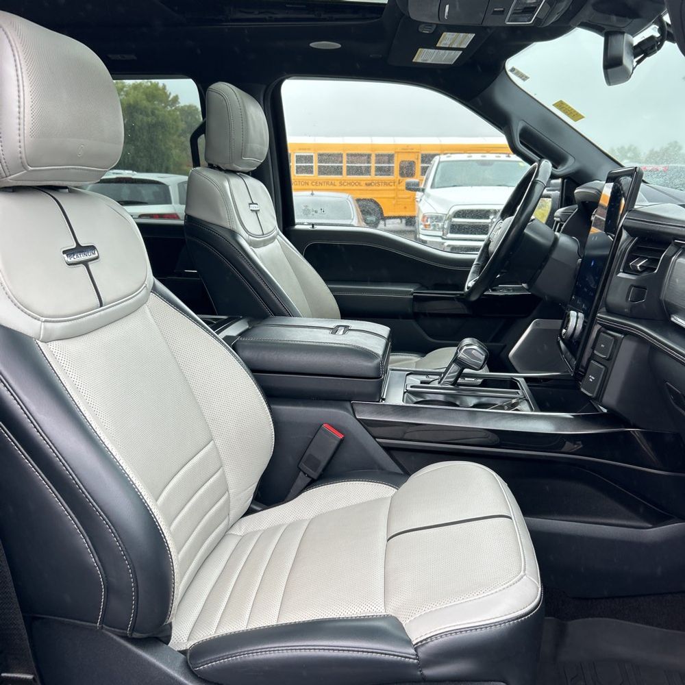 2022 Ford F-150 Lightning Platinum