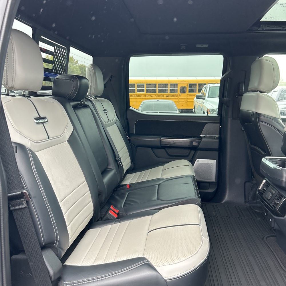 2022 Ford F-150 Lightning Platinum