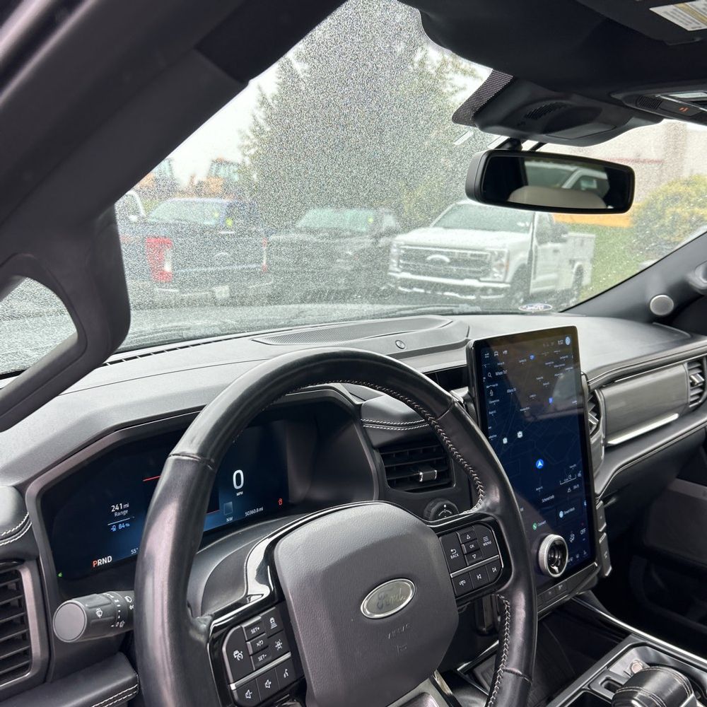 2022 Ford F-150 Lightning Platinum