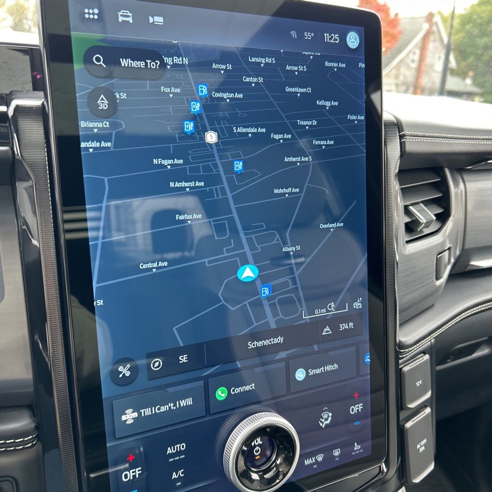 2022 Ford F-150 Lightning Platinum