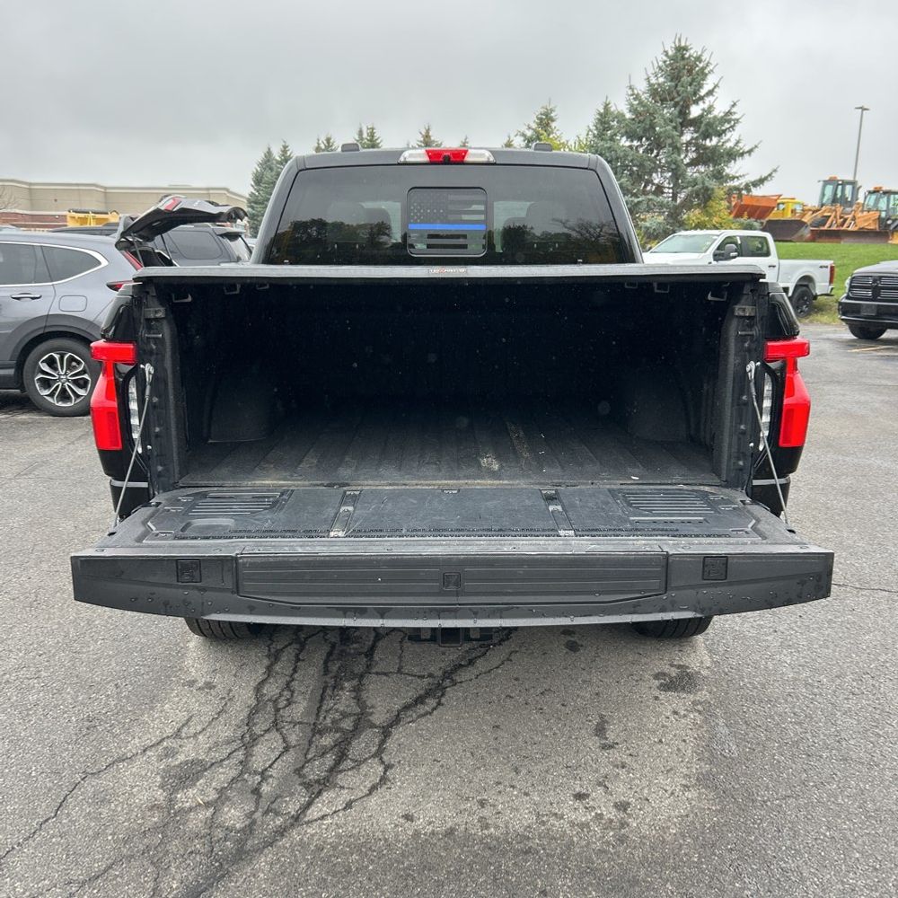 2022 Ford F-150 Lightning Platinum