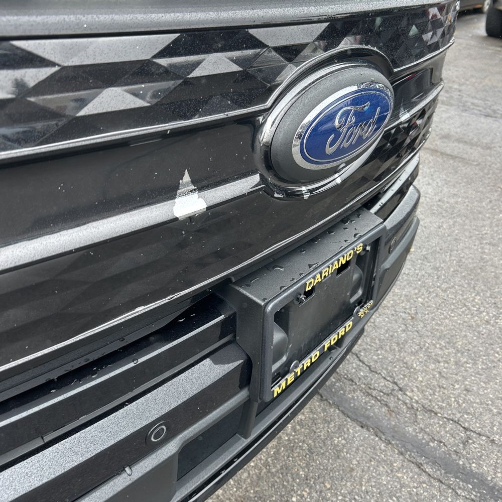 2022 Ford F-150 Lightning Platinum