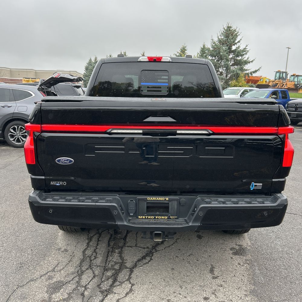 2022 Ford F-150 Lightning Platinum