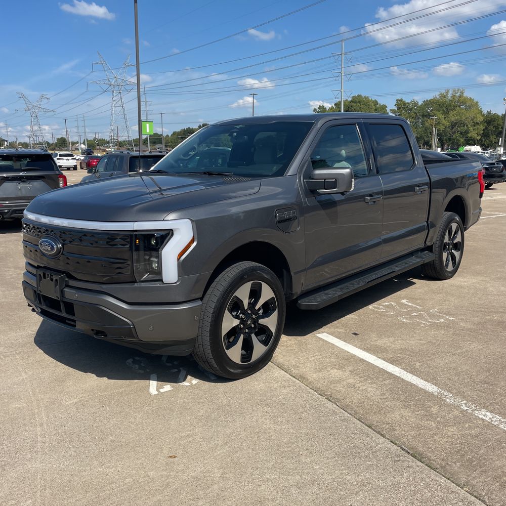 2023 Ford F-150 Lightning Platinum