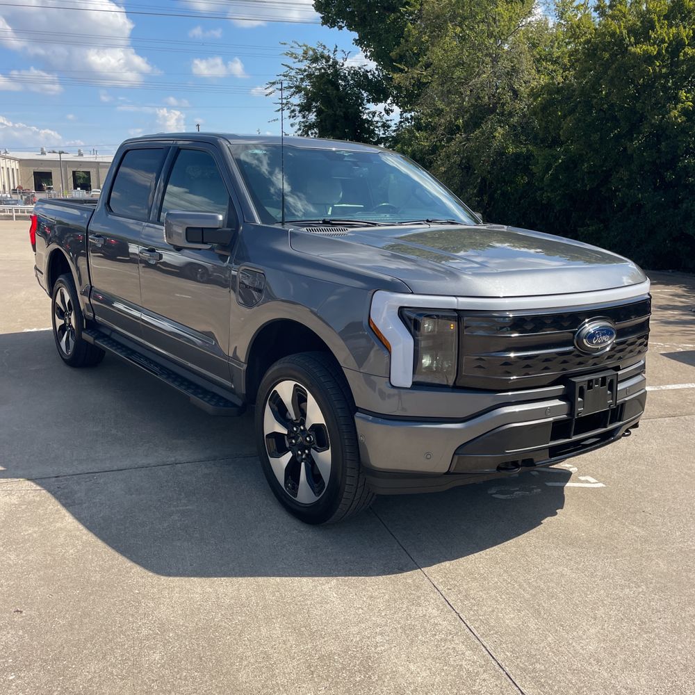 2023 Ford F-150 Lightning Platinum