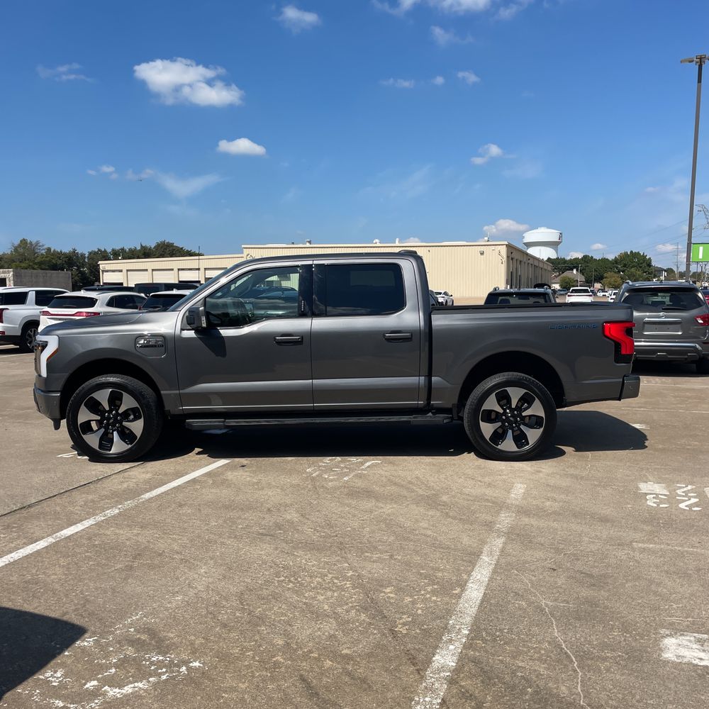 2023 Ford F-150 Lightning Platinum