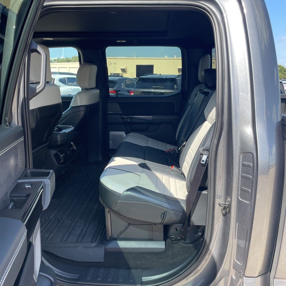 2023 Ford F-150 Lightning Platinum