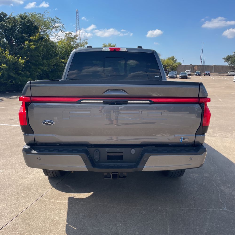 2023 Ford F-150 Lightning Platinum