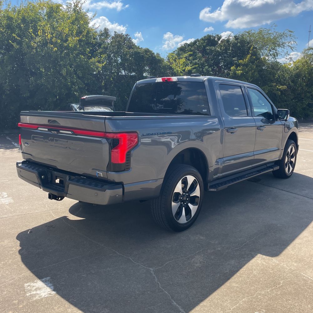2023 Ford F-150 Lightning Platinum