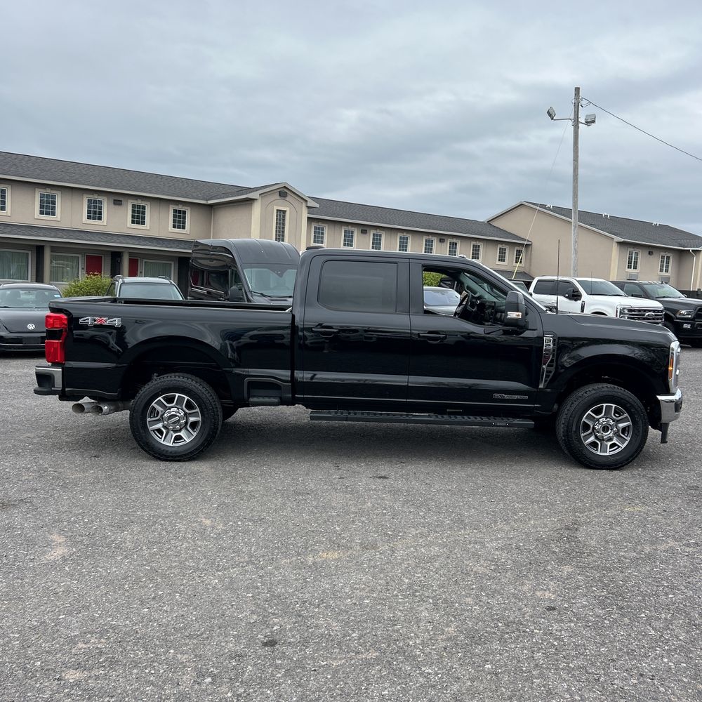 2025 Ford F-250 LARIAT