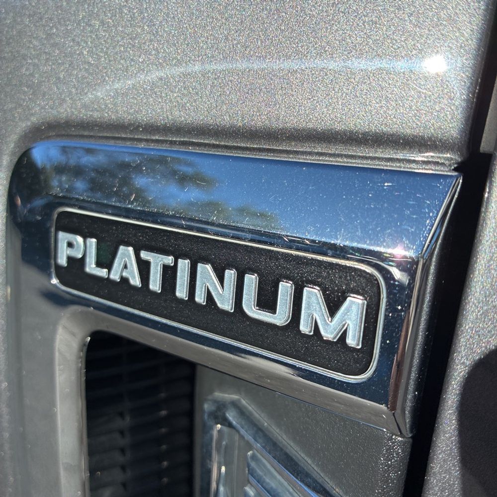 2022 Ford F250 S/D Platinum