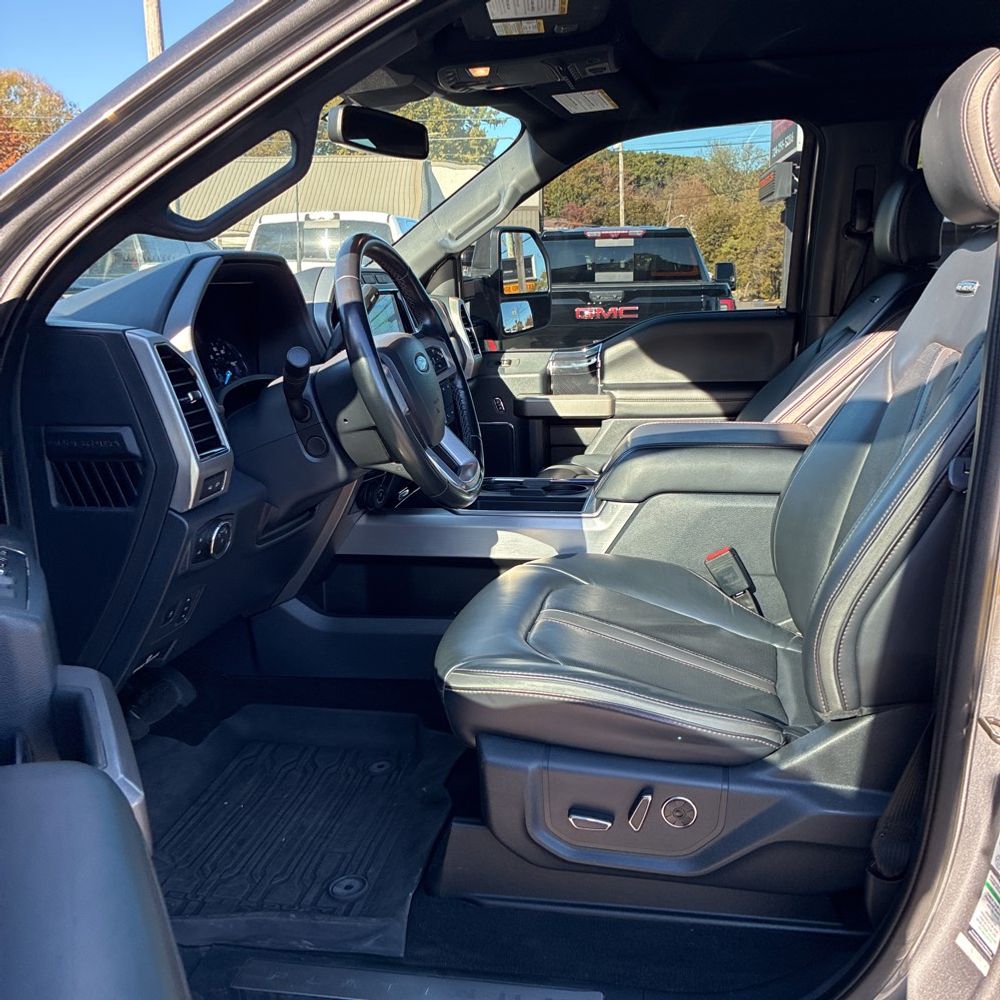 2022 Ford F250 S/D Platinum