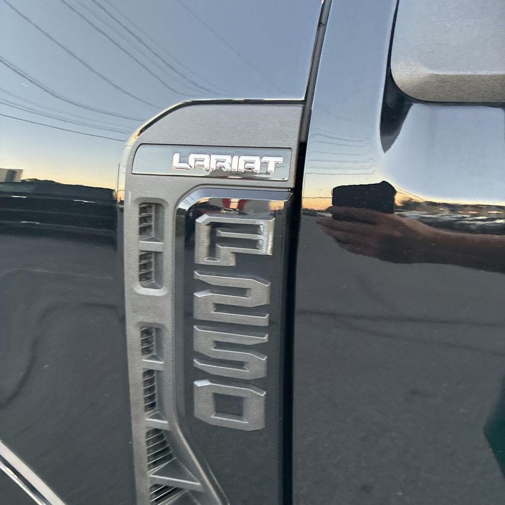 2024 Ford F250 S/D Lariat