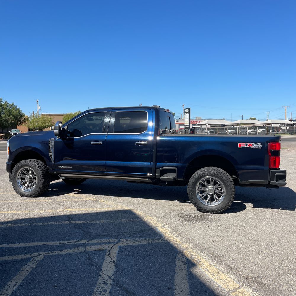 2023 Ford F250 S/D Platinum